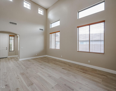 11920 W Cypress Street - Photo Thumbnail 11