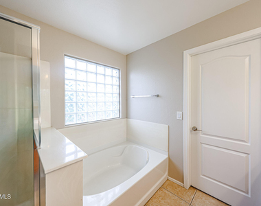 11920 W Cypress Street - Photo Thumbnail 37