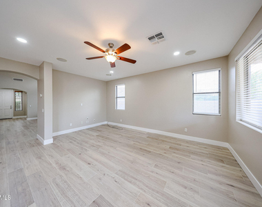 11920 W Cypress Street - Photo Thumbnail 13