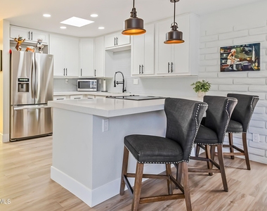 5028 N 34th Street - Photo Thumbnail 5