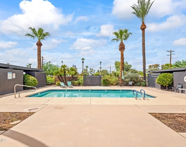 5028 N 34th Street - Photo Thumbnail 14