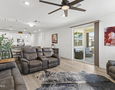 11300 N Casa Dega Drive - Photo Thumbnail 8