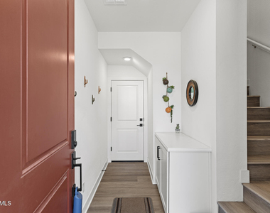 11300 N Casa Dega Drive - Photo Thumbnail 3