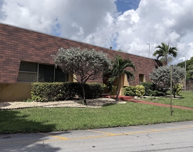 5830 Blueberry Court - Photo Thumbnail 4