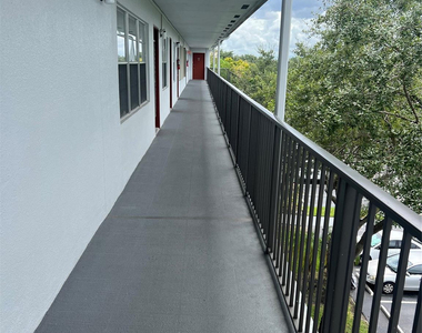 1401 Sw 135th Terrace - Photo Thumbnail 3