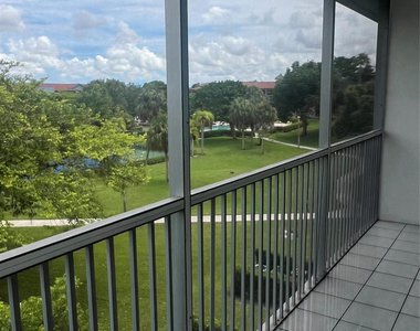 1401 Sw 135th Terrace - Photo Thumbnail 17