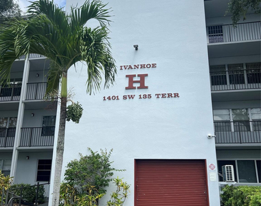 1401 Sw 135th Terrace - Photo Thumbnail 1