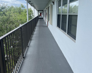 1401 Sw 135th Terrace - Photo Thumbnail 2