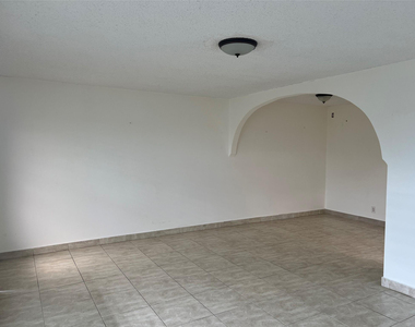 1401 Sw 135th Terrace - Photo Thumbnail 10