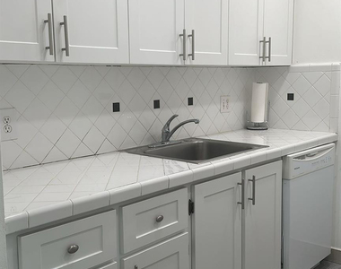 1401 Sw 135th Terrace - Photo Thumbnail 4