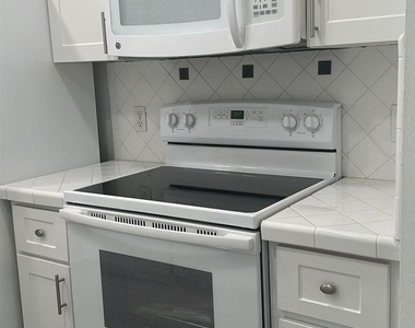 1401 Sw 135th Terrace - Photo Thumbnail 8