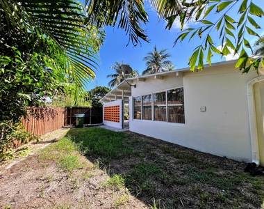 317 Nw 26th Court - Photo Thumbnail 52