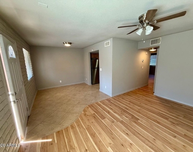1234 N 36th Street - Photo Thumbnail 3