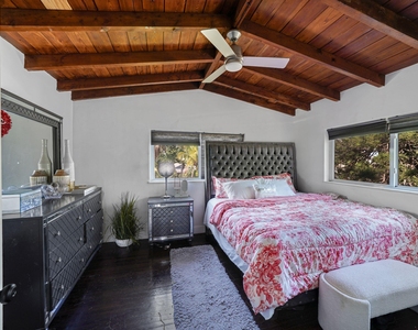 220 Nw 42nd Street - Photo Thumbnail 24