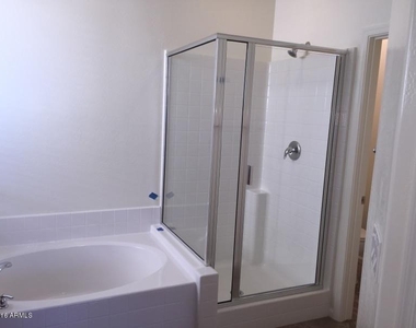 27210 N 77th Avenue - Photo Thumbnail 10