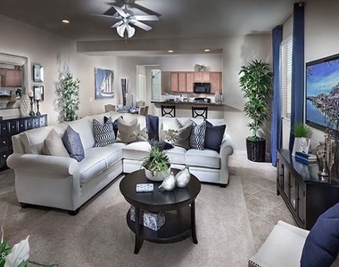 27210 N 77th Avenue - Photo Thumbnail 7