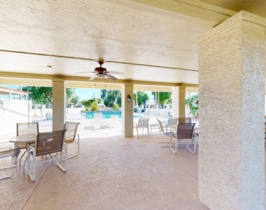 6240 E Kelton Lane - Photo Thumbnail 2