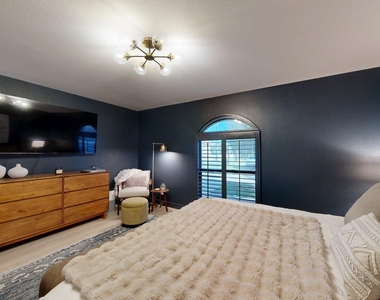 6240 E Kelton Lane - Photo Thumbnail 20