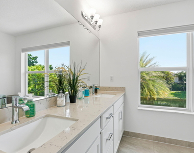 4228 Veleiros Avenue - Photo Thumbnail 31