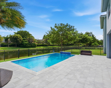 4228 Veleiros Avenue - Photo Thumbnail 19