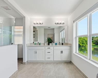 4228 Veleiros Avenue - Photo Thumbnail 30