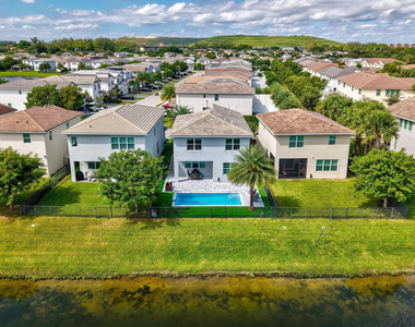 4228 Veleiros Avenue - Photo Thumbnail 44