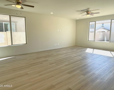 9023 W San Juan Avenue - Photo Thumbnail 7