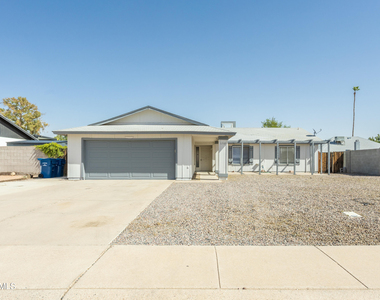 1705 W Mission Drive - Photo Thumbnail 6
