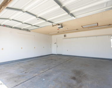 1705 W Mission Drive - Photo Thumbnail 7