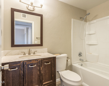 1705 W Mission Drive - Photo Thumbnail 11