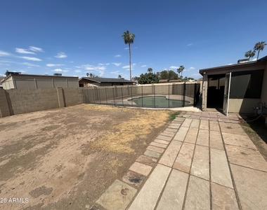 6320 W Monte Vista Road - Photo Thumbnail 28