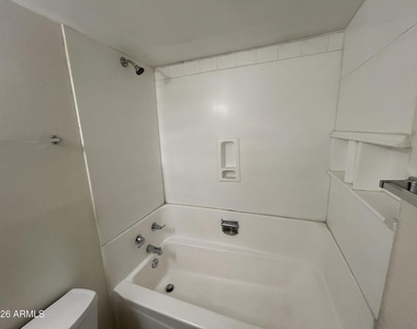 6320 W Monte Vista Road - Photo Thumbnail 17