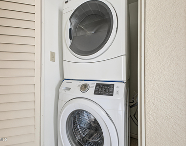 2910 W Marconi Avenue - Photo Thumbnail 19