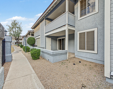 2910 W Marconi Avenue - Photo Thumbnail 21