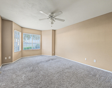 2910 W Marconi Avenue - Photo Thumbnail 10