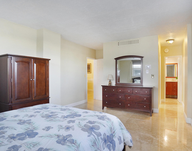 4250 Galt Ocean Drive - Photo Thumbnail 25