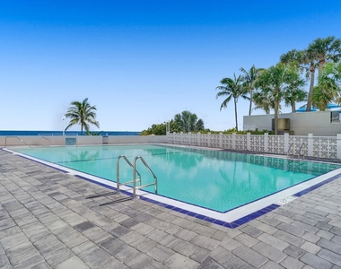 4250 Galt Ocean Drive - Photo Thumbnail 38