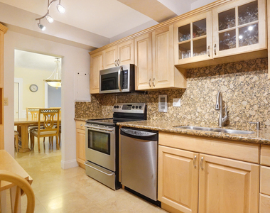 4250 Galt Ocean Drive - Photo Thumbnail 17
