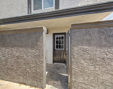 1804 E Concorda Drive - Photo Thumbnail 25