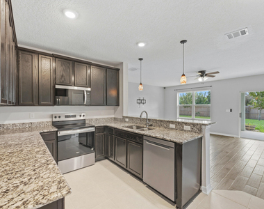 770 Sw Saragossa Avenue - Photo Thumbnail 4