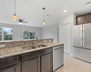 770 Sw Saragossa Avenue - Photo Thumbnail 6