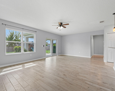 770 Sw Saragossa Avenue - Photo Thumbnail 7