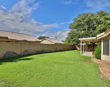 2463 E Longhorn Place - Photo Thumbnail 19