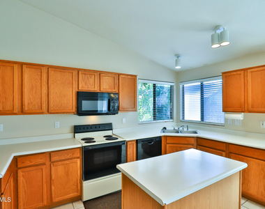 2463 E Longhorn Place - Photo Thumbnail 5