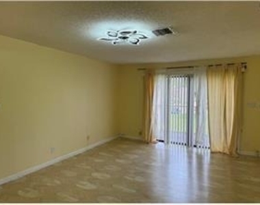 25 Laredo Place - Photo Thumbnail 11