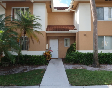 781 Nw 91st Terrace - Photo Thumbnail 2