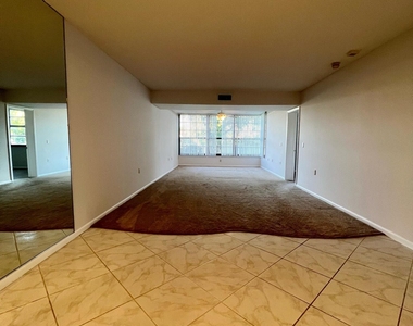 3516 Whitehall Drive - Photo Thumbnail 5