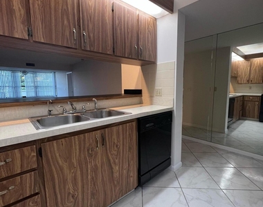 3516 Whitehall Drive - Photo Thumbnail 3