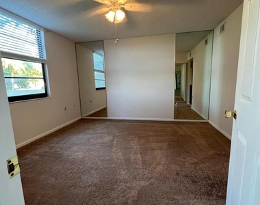 3516 Whitehall Drive - Photo Thumbnail 6