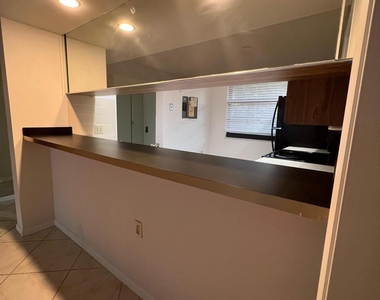3516 Whitehall Drive - Photo Thumbnail 4